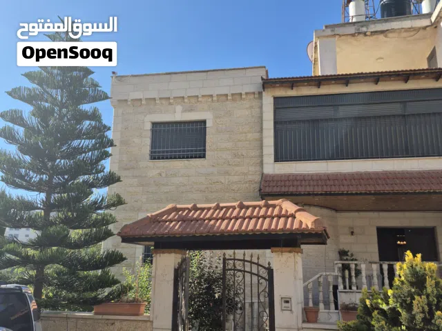 260 m2 3 Bedrooms Townhouse for Sale in Ramallah and Al-Bireh Surda