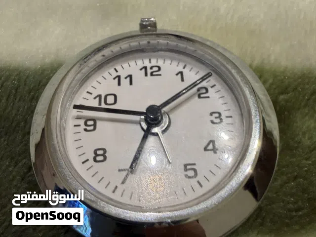ساعة عقارب توضع في الجيبة