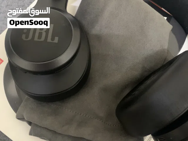 سماعة بلوتوث شبة جديدة