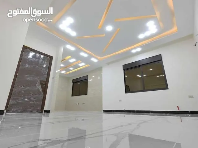 شقة أرضية جديدة للإيجار