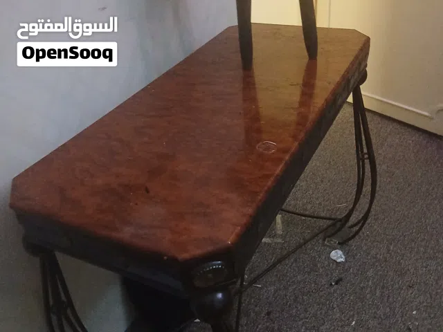 خزانة احذيه زان ثقيل  ..مكينة خياطه سنجر اصليه طاولة مدخل مع مراي غساله حوضين