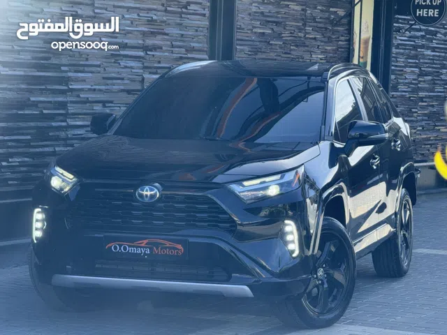 Toyota RAV4 Hybrid قصة جديدة الأجمل والأفخم على مستوى البلاد،عداد قليل،بسعر مغري فتحة سقف دفع رباعي