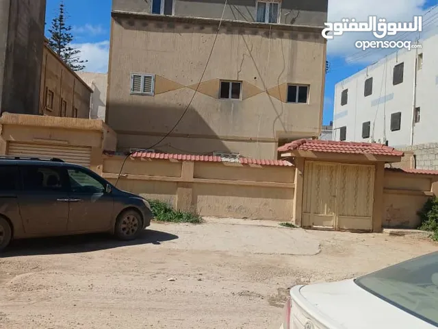 200 m2 More than 6 bedrooms Villa for Sale in Benghazi Al-Rahba