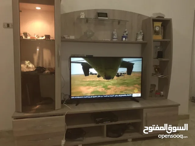 ............Table tv