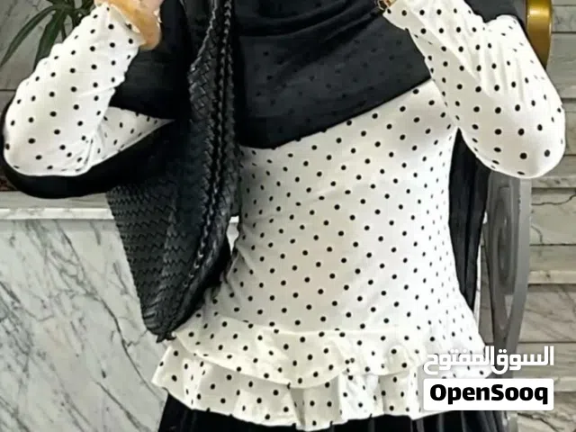بلوزة polka dots