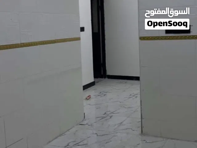بيت لإيجار في الفيروزيه بناء حديث