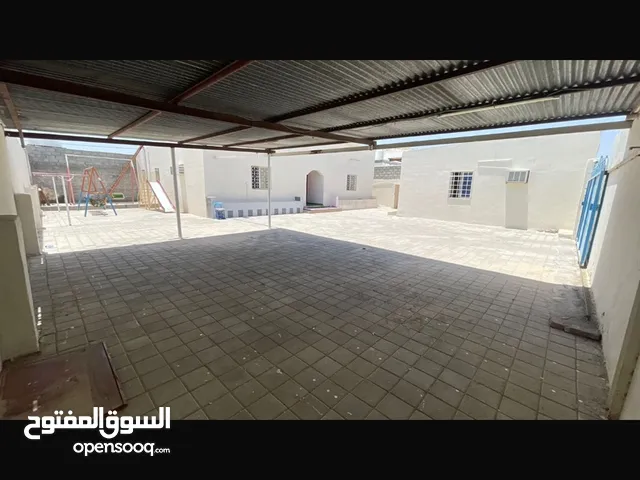 بيت في مدينة النهضة عند جامع النصر