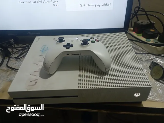 Xbox one مستعمل نظيف مع ذراع التحكم