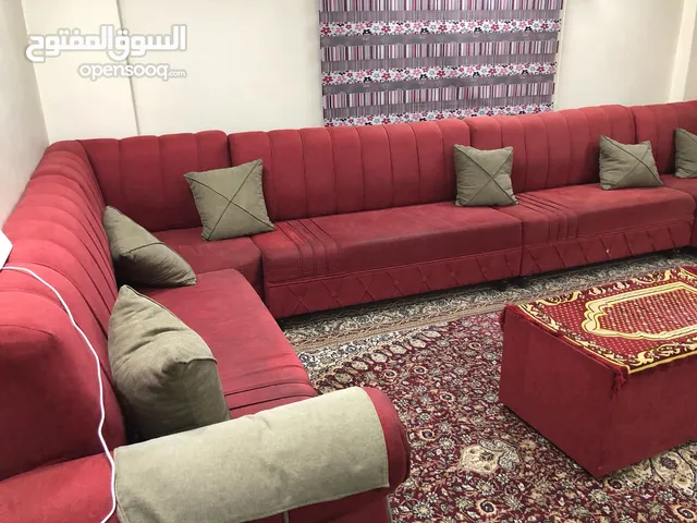 طقم مجلس حرف U في حالة حيدة