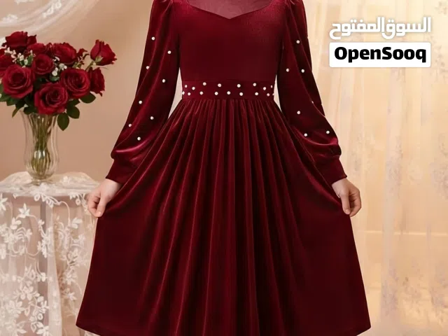 فستان مخمل حلوووو جداً ومميز