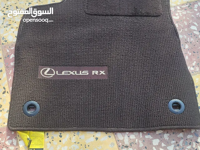 دوسات وكاله RX 350 من 2016الى. 2021 عنابي ثلاث حبات فقط
