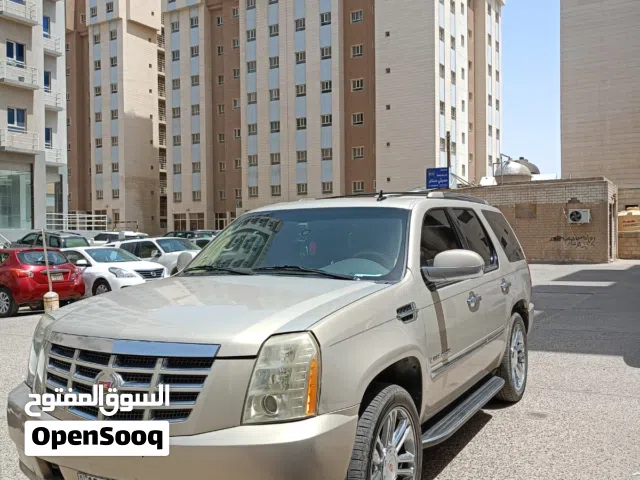 كادليك ايسكاليد 2009 للبيع