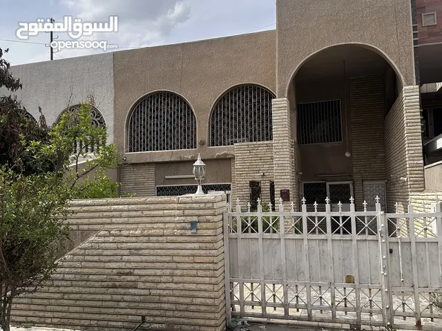 300 m2 4 Bedrooms Townhouse for Sale in Baghdad Zayona