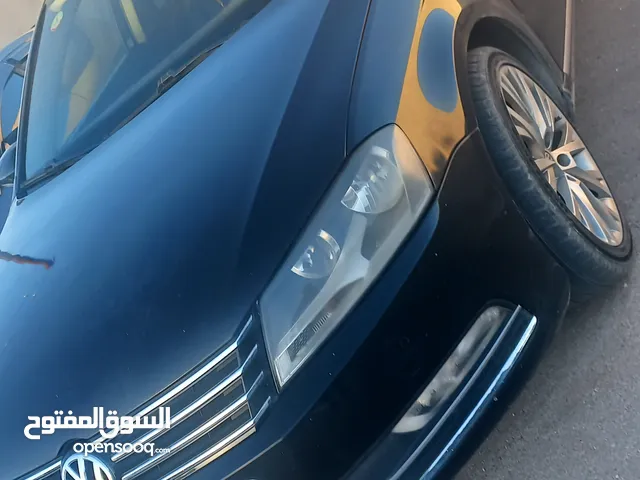 Volkswagen Passat SE in Jenin