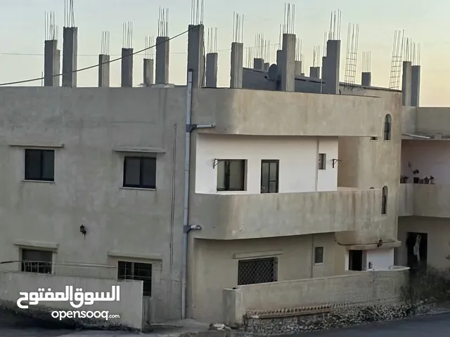 800 m2 4 Bedrooms Townhouse for Sale in Tafila Al-Ayes