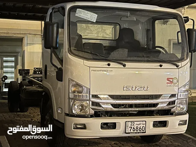 Box Isuzu 2024 in Farwaniya