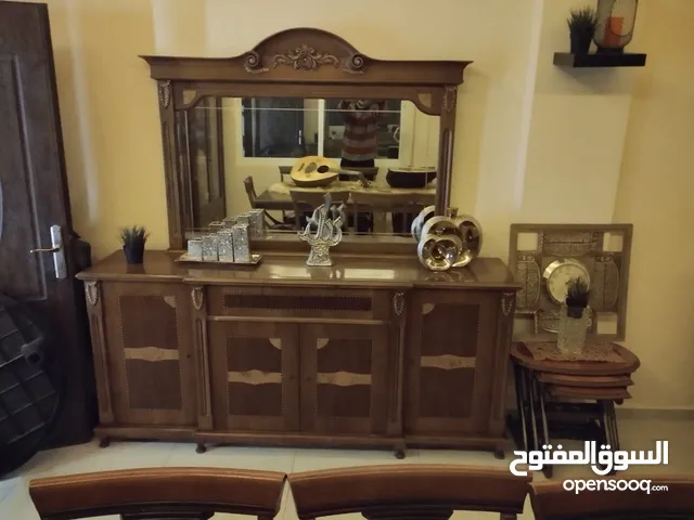 طقم سفره وموريس وبيرو وفضيات عدد 2 مع طربيزات عدد3 خشب بلوط وزان سعره 7000 تفصيل