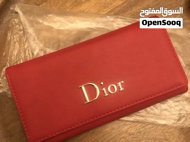 محفظة نسائية Dior طبق الاصل / جديدة