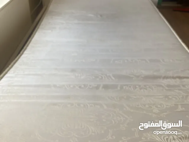 تخت سعودي للبيع