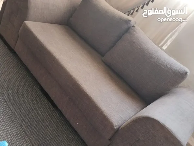 كنب للبيع  بحاله جيده  150