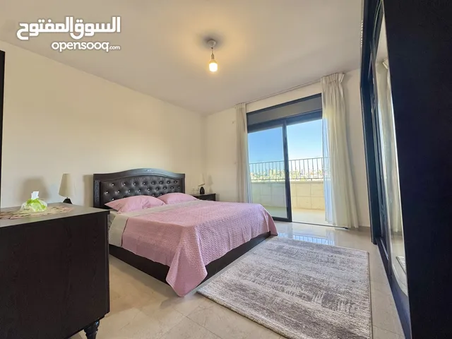 شقة للإيجار في عين منجد