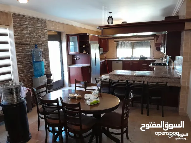 730 m2 4 Bedrooms Villa for Rent in Amman Al Rabiah
