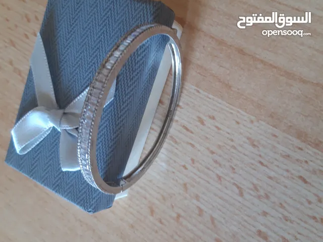 فضيات:اساور،سنسال،خواتم