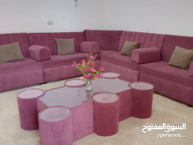 125 m2 3 Bedrooms Apartments for Rent in Mafraq Al-Hay Al-Hashmi