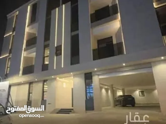 شقه للايجار  الرياض حي الملقا - 3 غرف نوم - حمامين - صالة  - دور الثاني - مطبخ راك