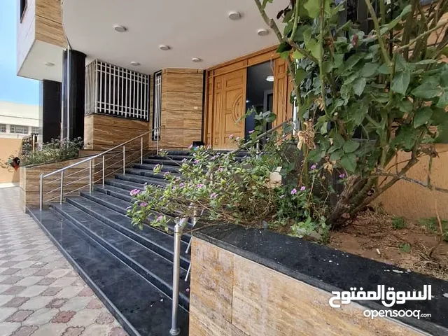 مبني إداري للايجار الشهري