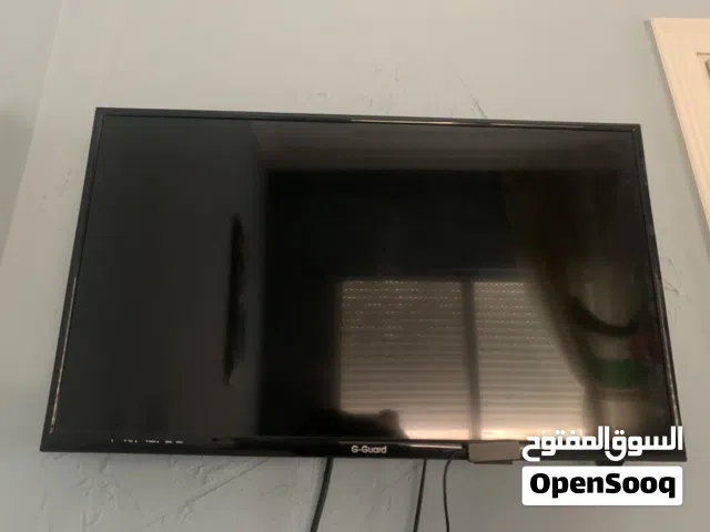 شاشة جي جارد (G-Guard) حجم 43 بوصة -  نظيفة جداً مع كامل إضافاتها.