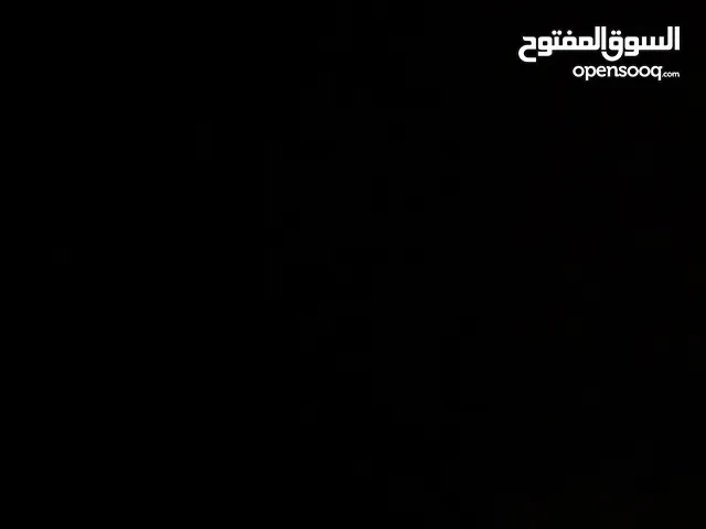 بلاستيشن 4 سلم 1 تيرا للبيع معها حساب يوجد عليه ألعاب نيد فور سبيدهيت وتكين 7 وباتمان
