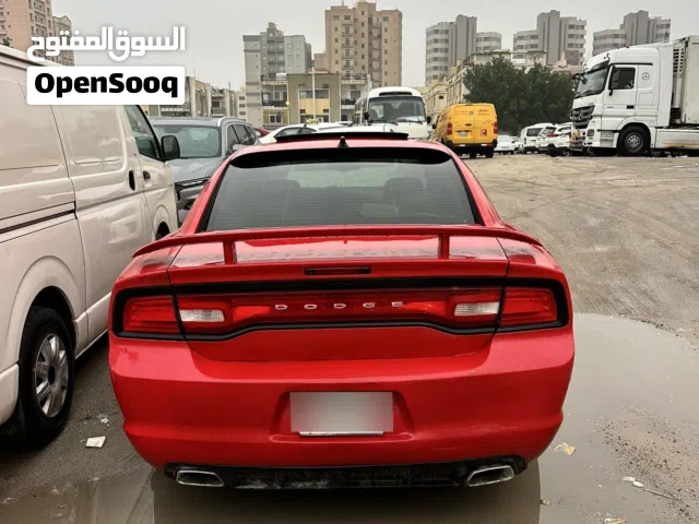 2012 دودج تشارجر Standard