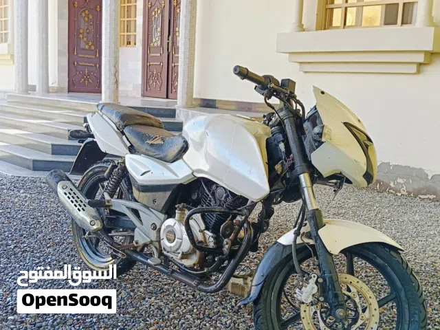 2017 باجاج بولسر