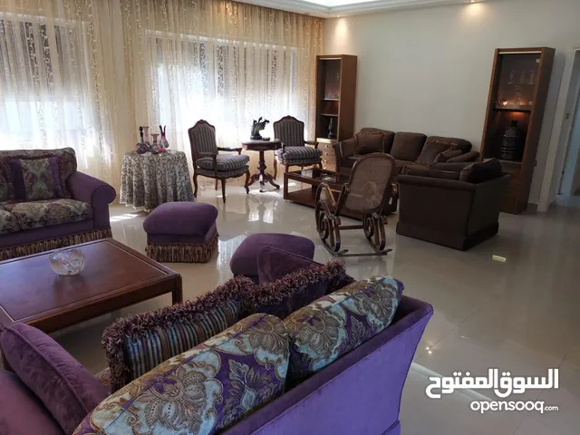 200 m2 2 Bedrooms Apartments for Rent in Amman Abdoun