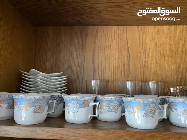New Fancy tea and coffee cups and other sets. 

فناجين شاي وقهوة جديدة ومجموعات أخرى.