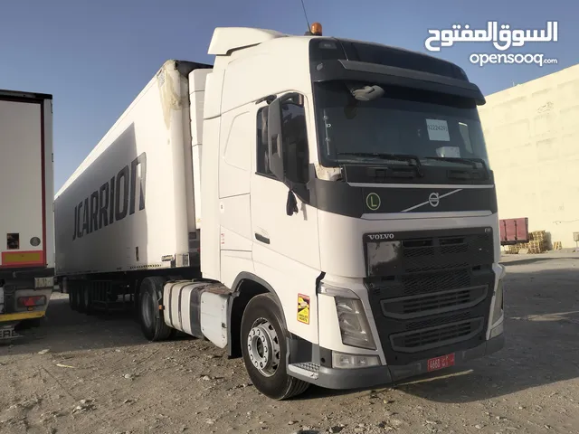 راس تريلة مع براد لمبرت