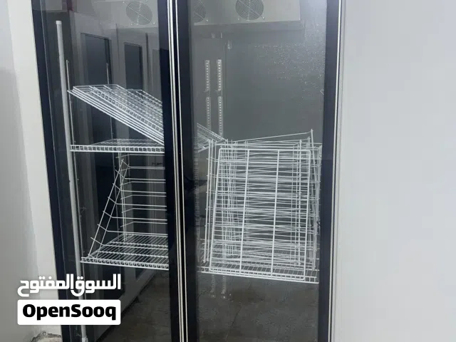 ثلاجه للمواد الغذائيه او الورد