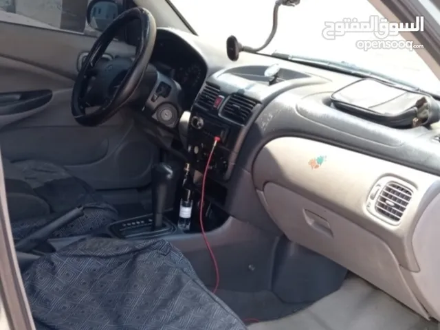 Nissan sunny 2002 for urgent sale in exlacent condit نيسان صني موديل 2002 ياباني نظيفة للبيع العاجل
