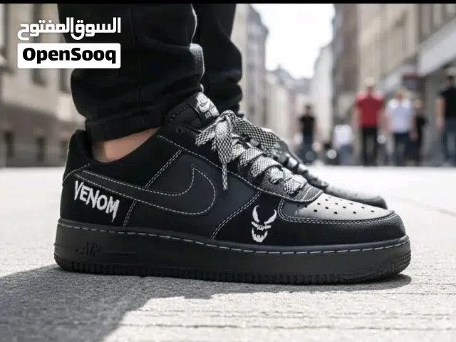 بوت إير فورس فينوم  جديد مع كرتونته