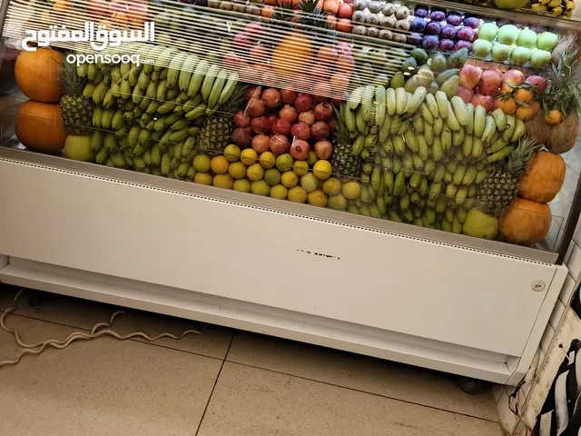 شيف ومساعد كوكتيل وعصائر