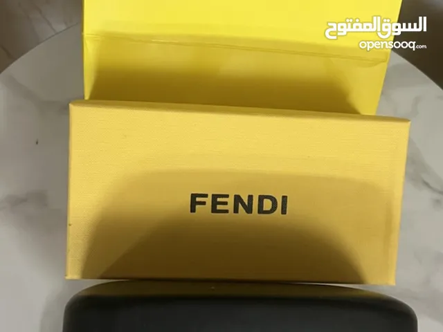 نظارات شمسية من ماركة FENDI