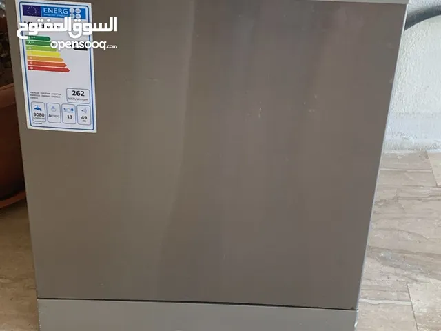 Hisense 12 Place Settings Dishwasher in Amman