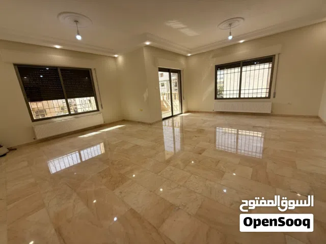 شقة سوبر ديلوكس - السابع - 3نوم 1ماستر - 210م - مطلة - قرب الخدمات العامة