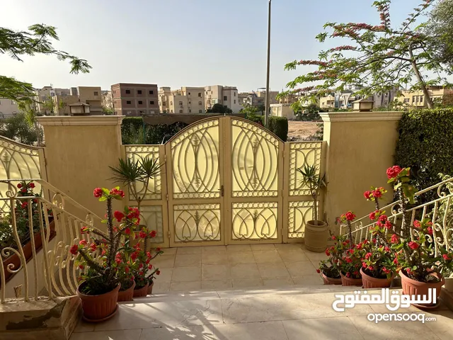 800 m2 More than 6 bedrooms Villa for Sale in Giza Sheikh Zayed