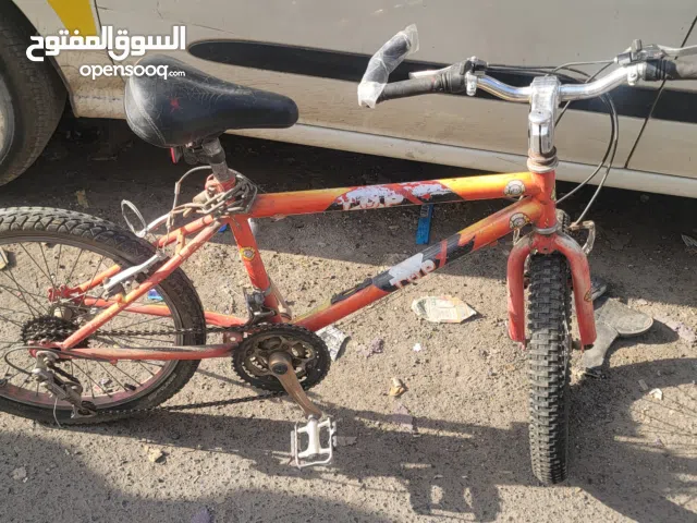 للبيع سيكل توب مقاس 22 مستخدم نظيف