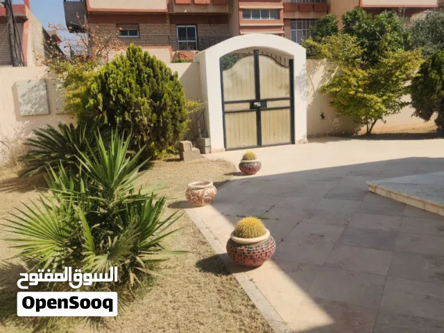 1000 m2 More than 6 bedrooms Villa for Rent in Benghazi Al-Fuwayhat