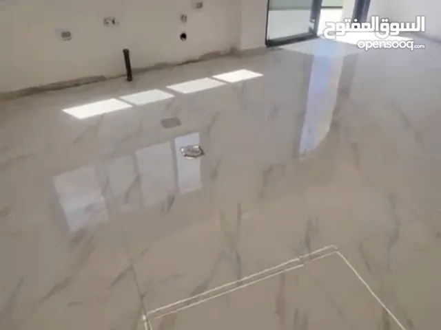 شقه للبيع بيرزيت مساحه 180متر 4غرف و3حمام طابق ثالث