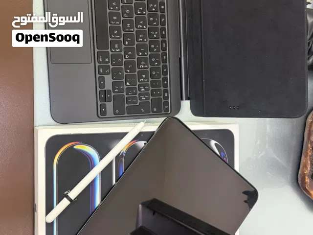 Apple iPad Air 4 256 GB in Al Ain