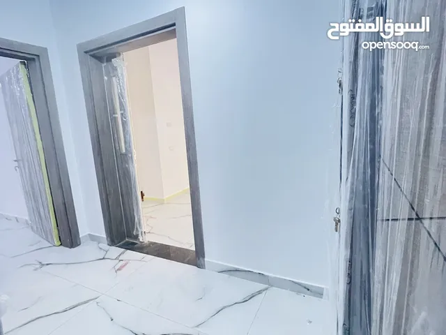 شقه جديدا لايجار في سراج متفراع من لبغدادي خلف صالة رويال